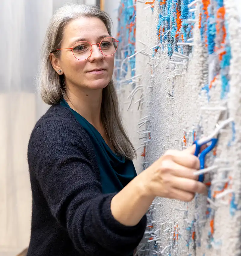 Textildesignerin Julia M. Langstein